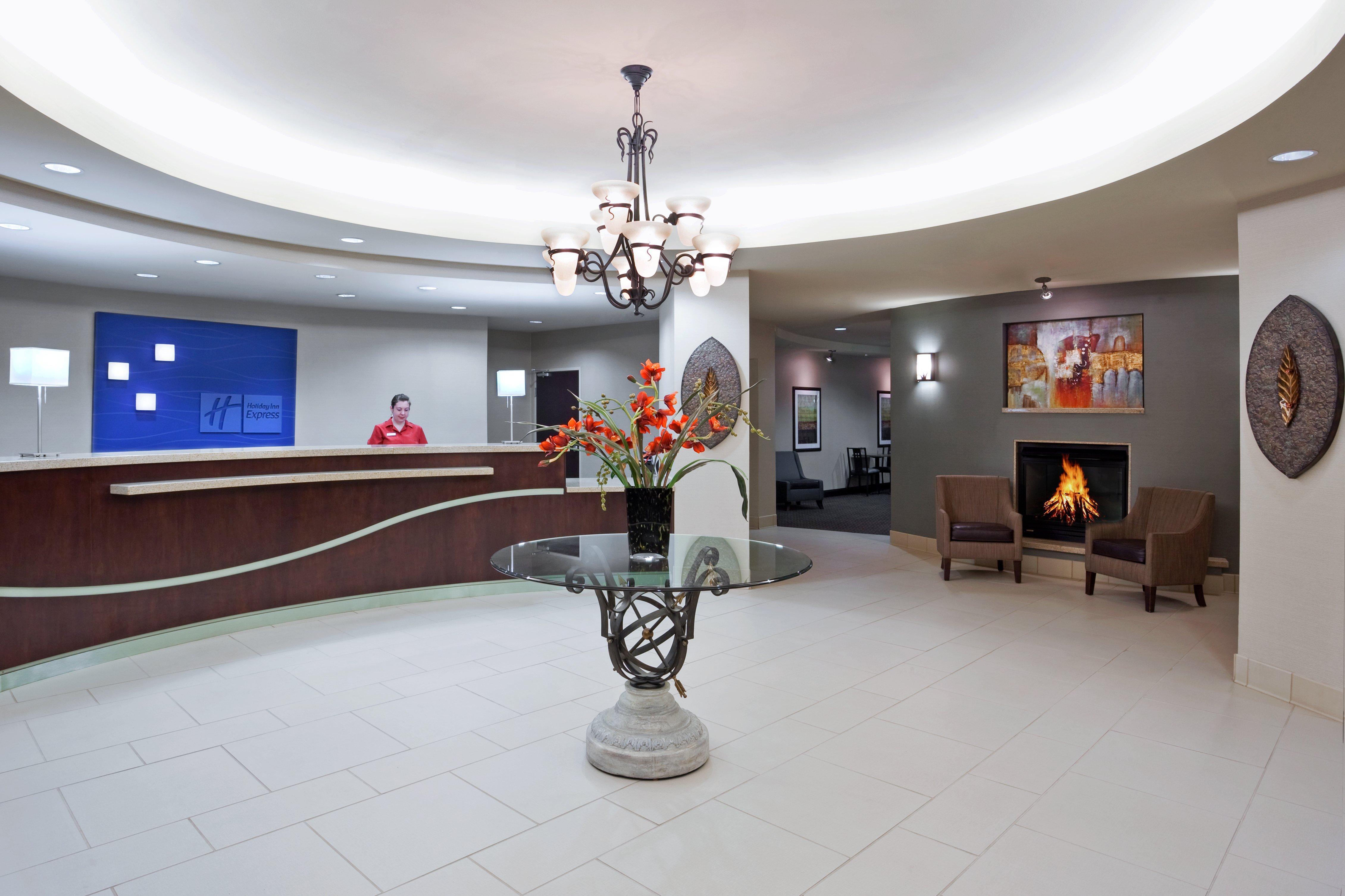 Holiday Inn Express & Suites Zanesville North By Ihg Εξωτερικό φωτογραφία